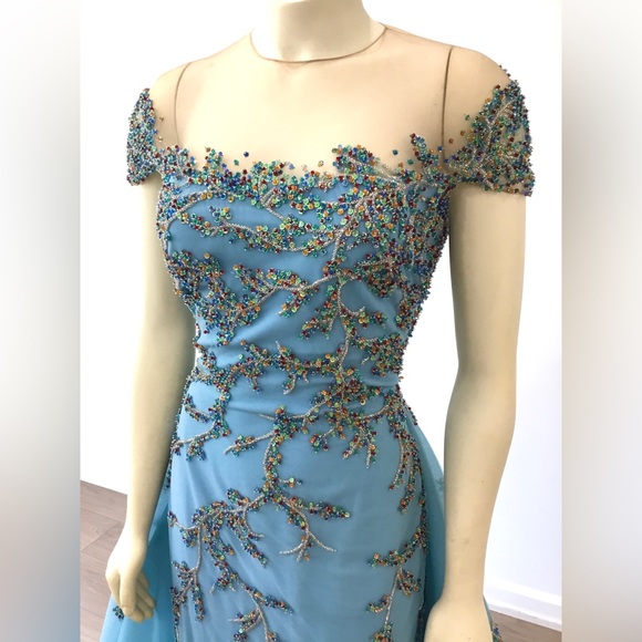 TONY WARD RTW SAMPLE SALE!! SS 2023 #30 Light Cobalt blue beaded gown - Picture 3 of 8